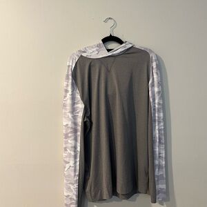 Johnnie-O Medium Hoodie